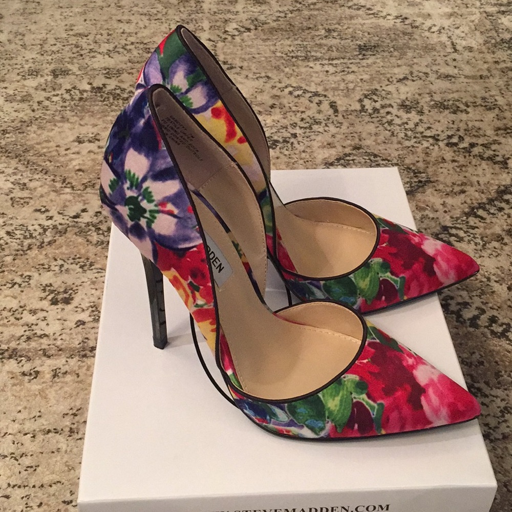 Steve Madden floral heels
